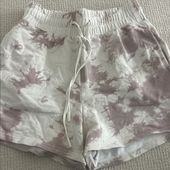 Varley Glade Tie-Dye Drawstring Shorts Size Small - Picture 3 of 3